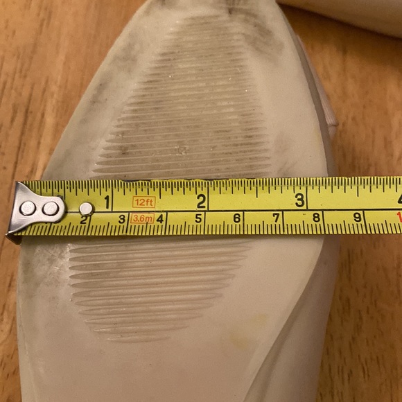 OMGard Rain Shoes Women's 39 Waterproof cream color in very good condition - Picture 9 of 16